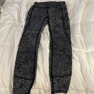 Lululemon In Movement Tight 25”